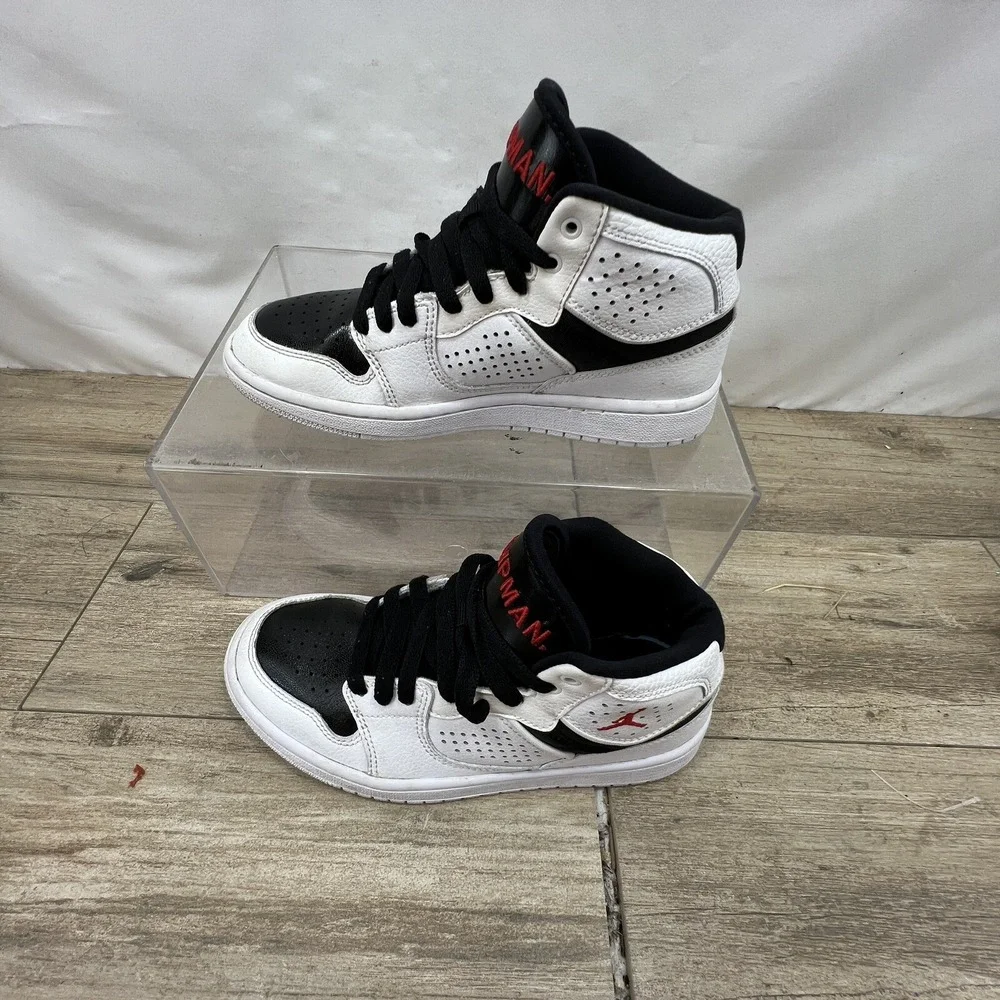 Nike Jordan Access White/Gym Red-Black - Size 4Y